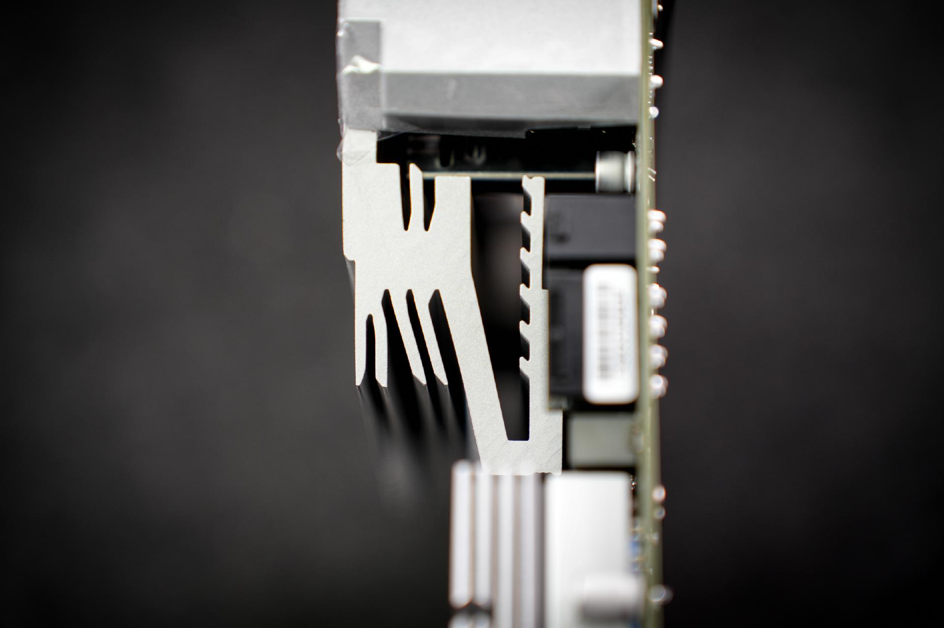 技嘉小雕b760ddr4,技嘉b760m小雕讲解