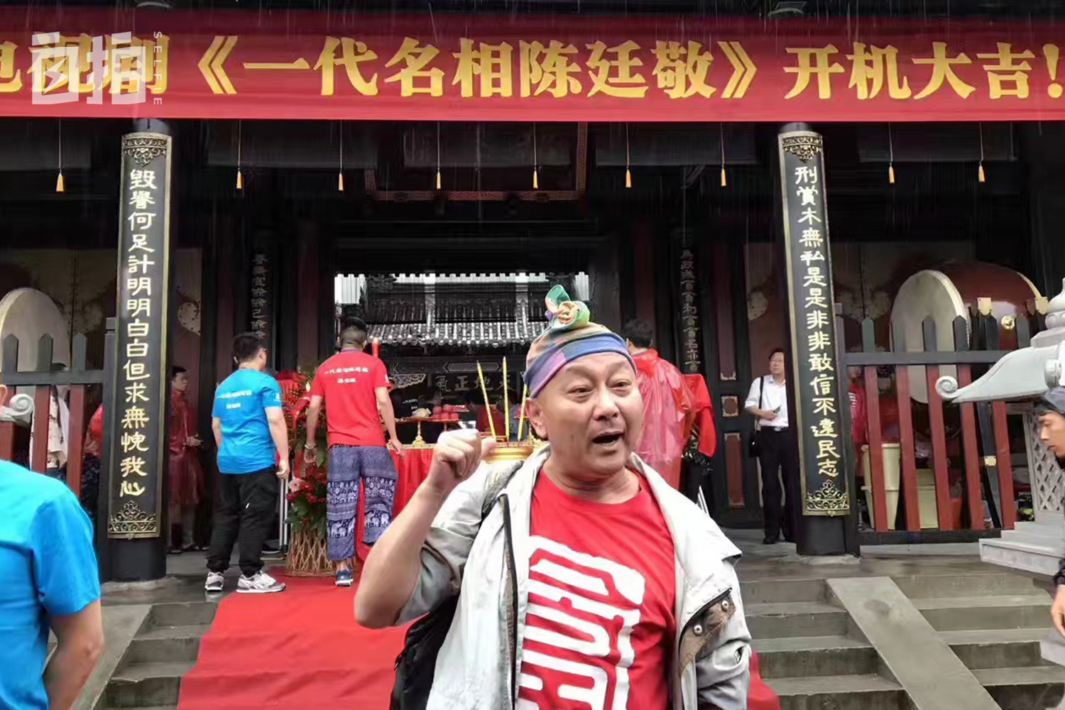 17岁开始踢职业足球还晚吗,我从几岁开始踢足球