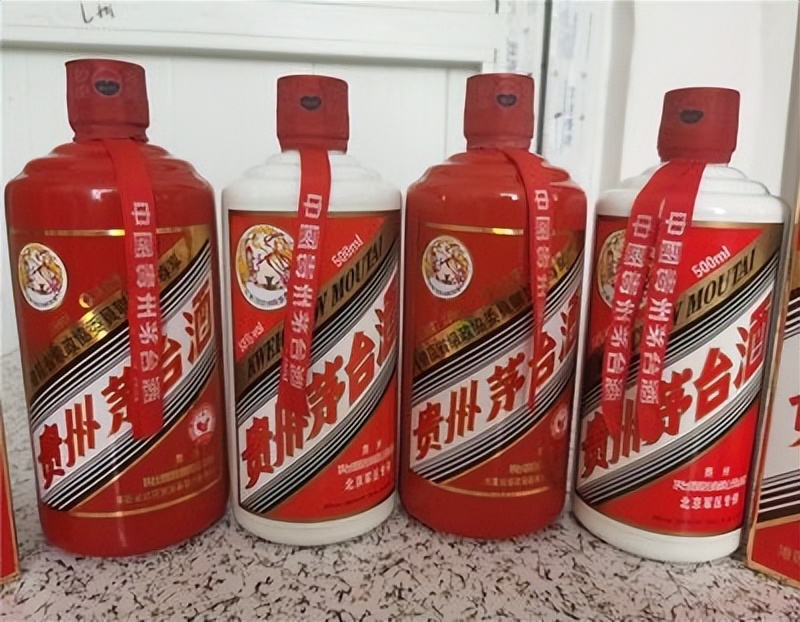 如何区分酱香型白酒,白酒怎么区分浓香型和酱香型