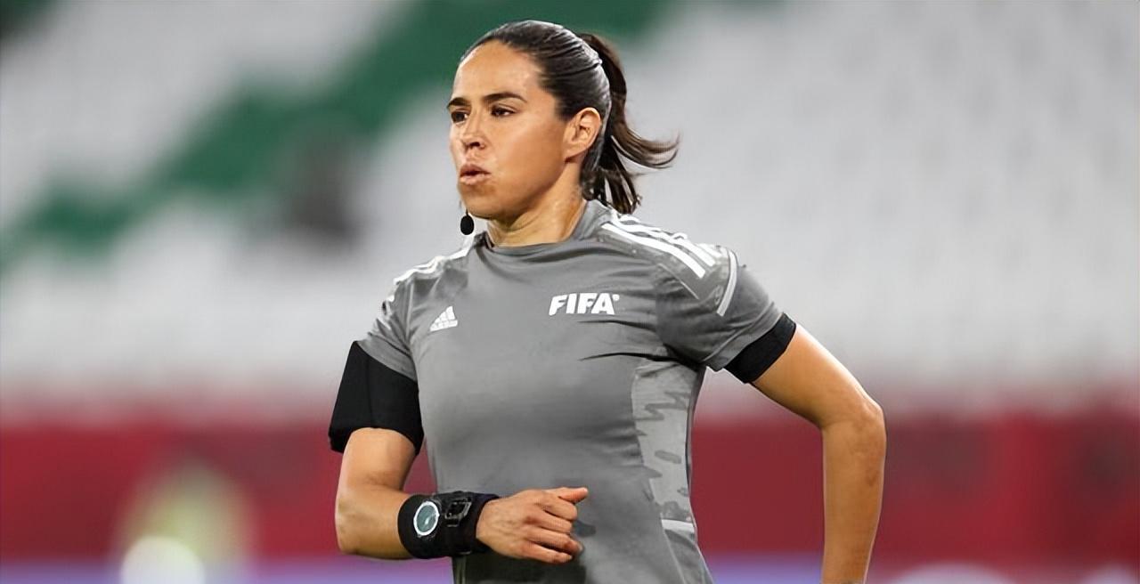 世界杯首个女性裁判组,世界杯首位女主裁来了