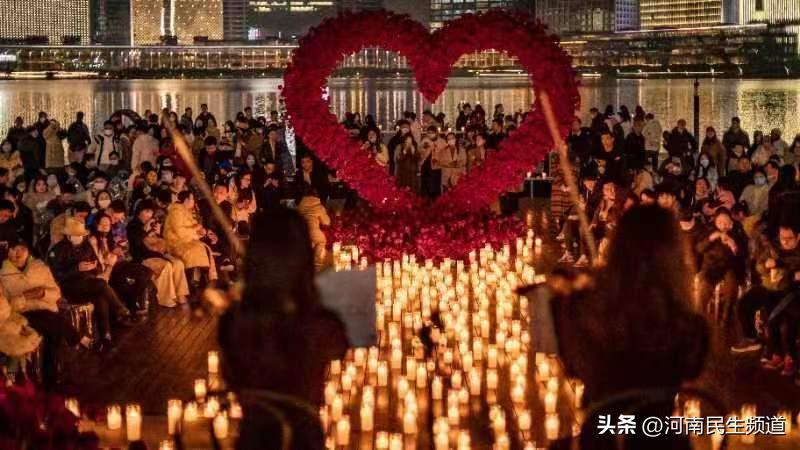 人间四月相约花海,人间四月相约古镇