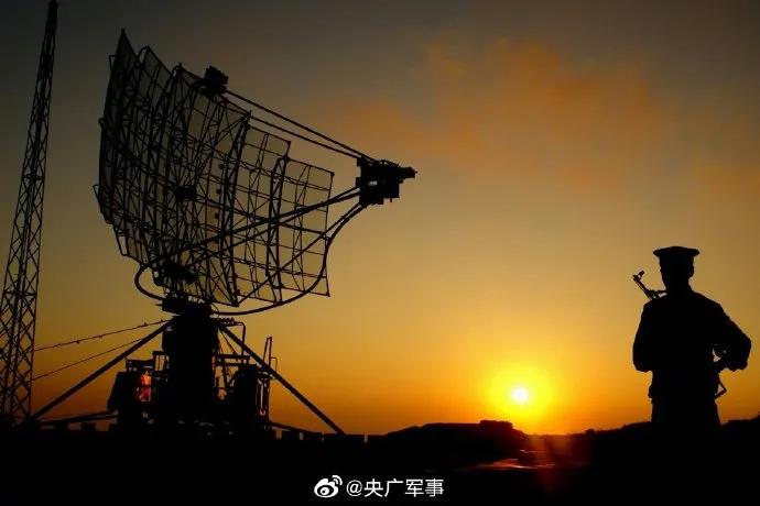 解放军两军生日，日俄同时送上生日礼物表示祝贺