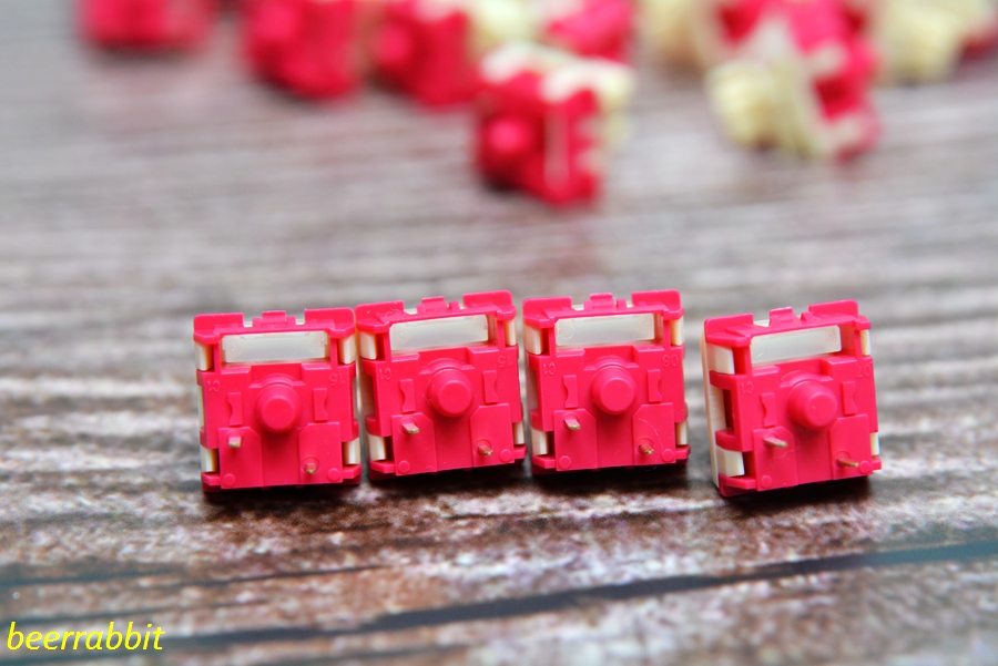 珂芝k75ttc烈焰紫,k75珂芝ttc快银轴是性能版吗