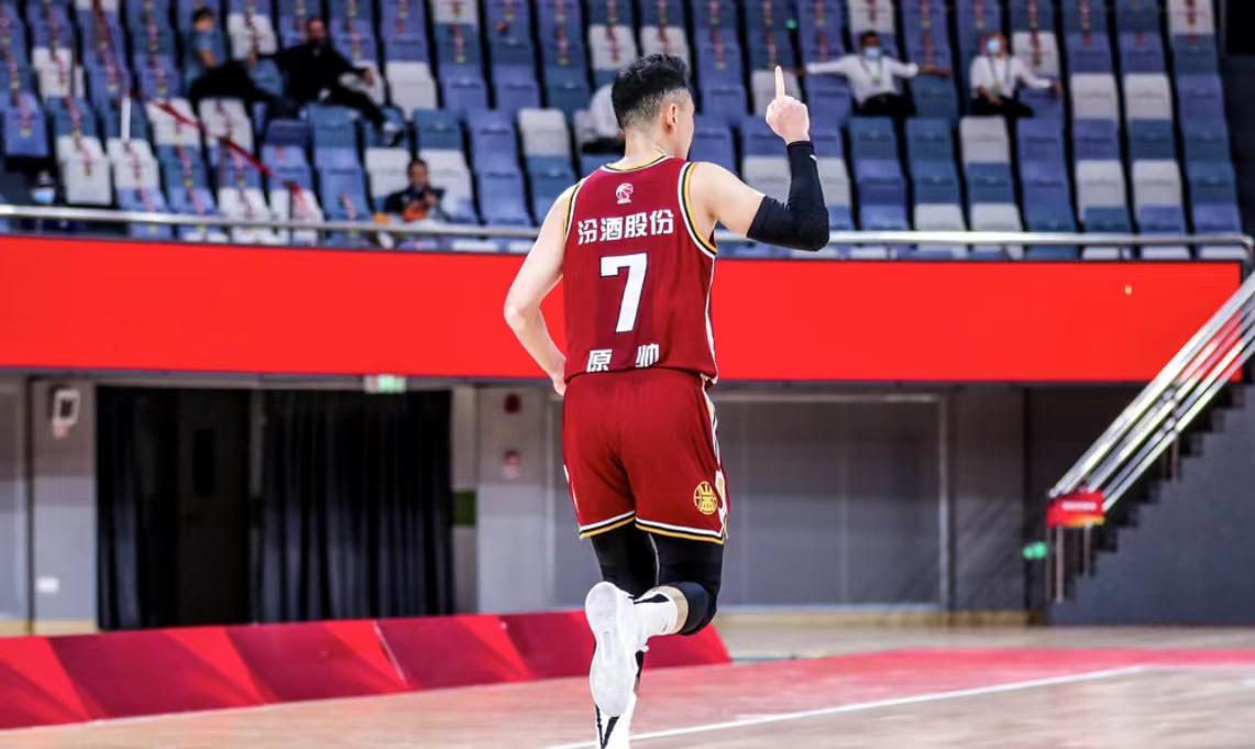 狂飙37分4板3抢断,狂飙11记三分