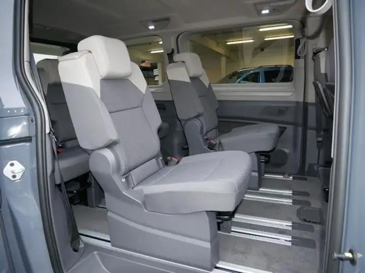 最新款四驱版mpv,大众最霸气的mpv