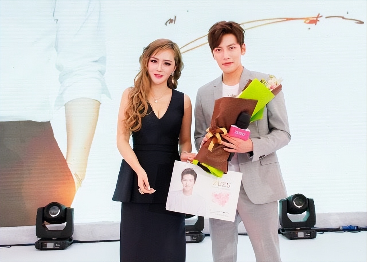 初瑞雪相信女性是直播电商主力消费群体，浙江互联网公益千帆竞发