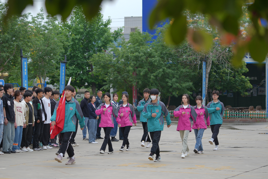 周一升旗仪式防溺水主题教育活动,周一升旗仪式的日记200字