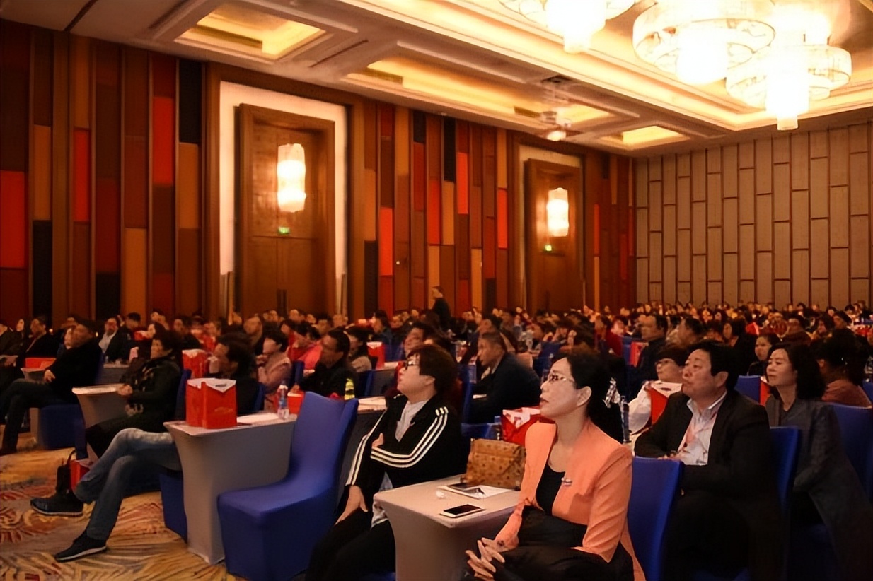 一场成功的招商会现场,招商会如何现场成交