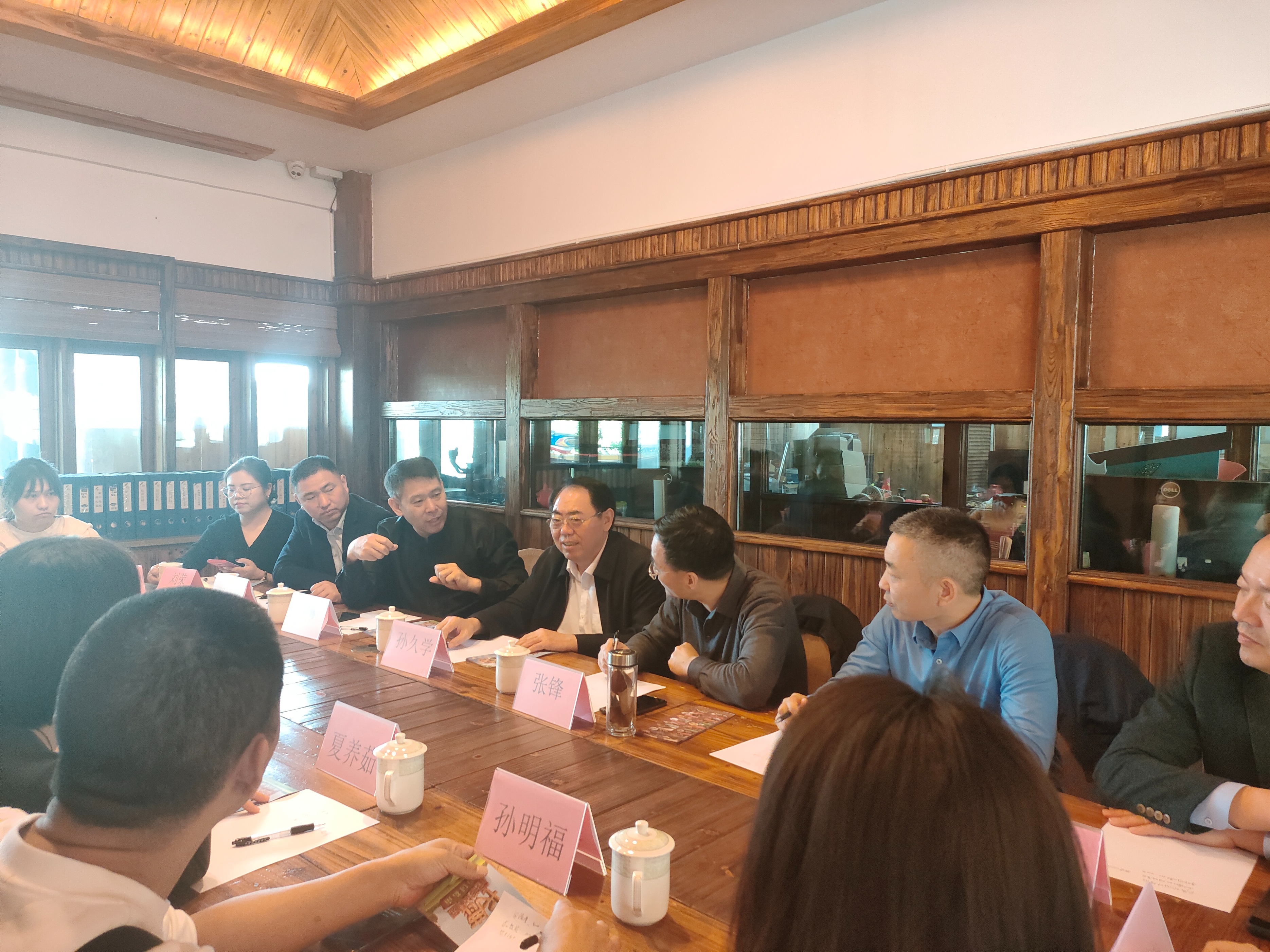 凝心聚力抓项目,凝心聚力抓项目蓄势赋能促发展