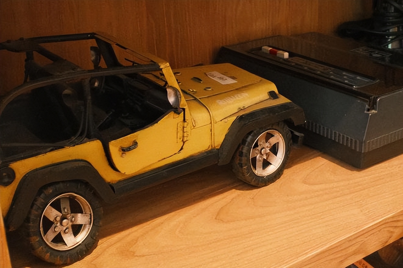 佛山70后老板打造300平书店弧形落地窗美翻了