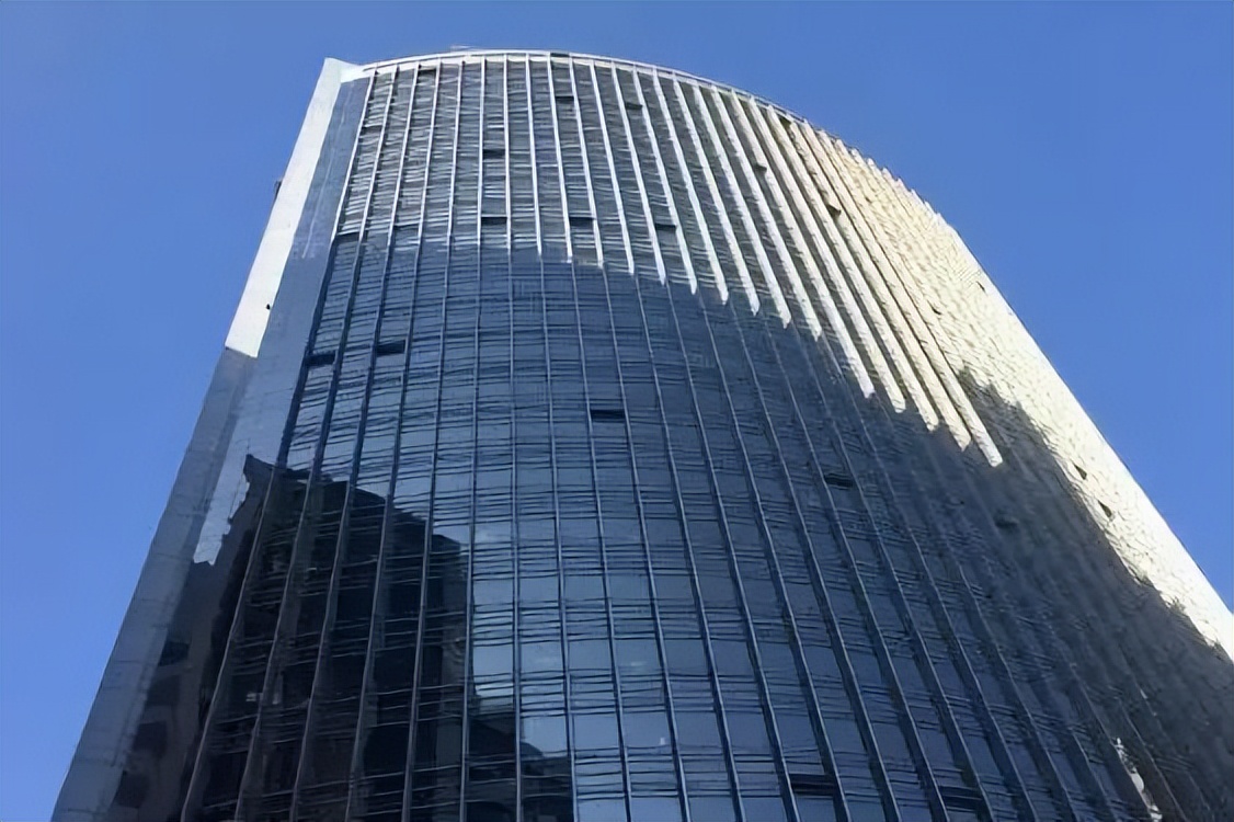 *明徐**:28岁成亿万富豪,44岁病死狱中,明星妻子为他守节