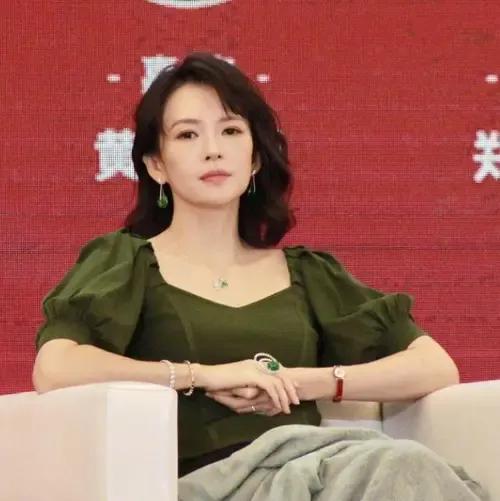 国际巨星章子怡,章子怡3000万的戒指