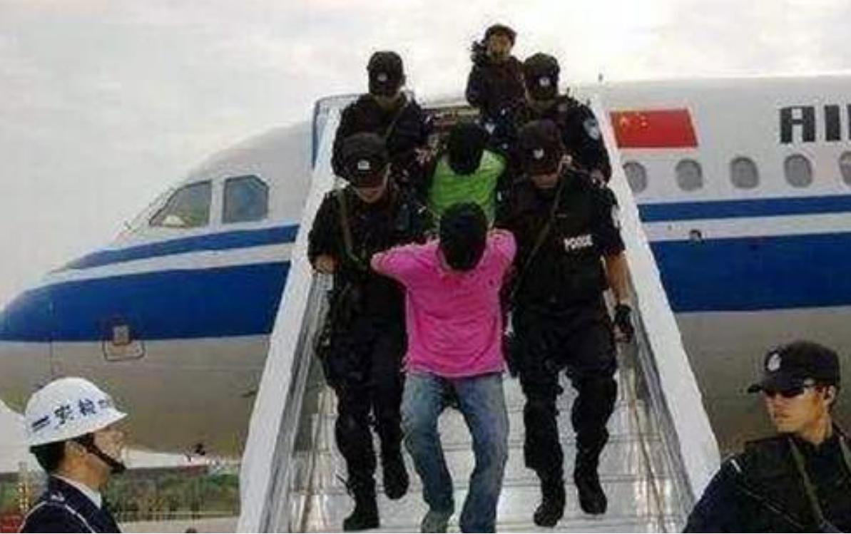 1993年一采购员私吞1.8万公款,劫机潜逃台湾,工具仅是一块肥皂