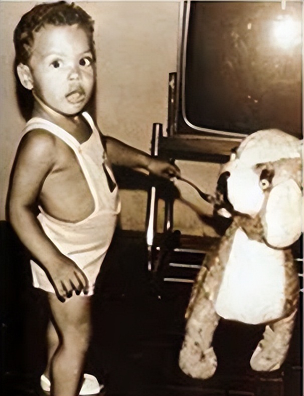 足坛球员童年照,足坛球星萌娃照