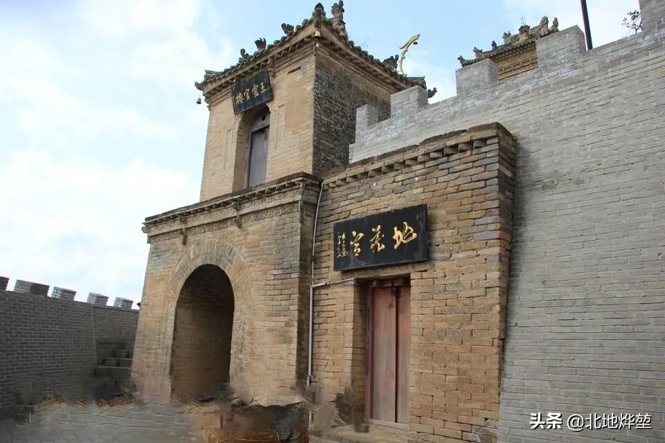 古建筑之美之徽派老砖雕,砖雕屋脊明清老式