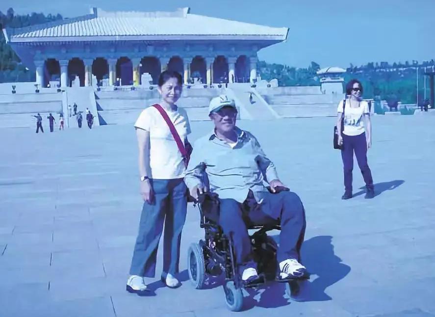 史铁生捐赠器官,史铁生器官捐献视频