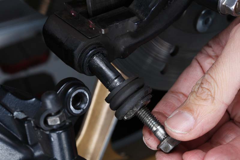 自己动手快速换刹车片的小技巧,怎样自己动手换刹车油