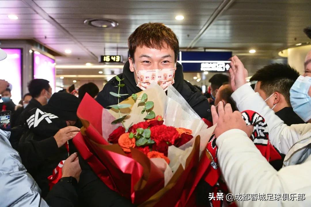 中超成都蓉城凯旋,中超升班马成都蓉城凯旋