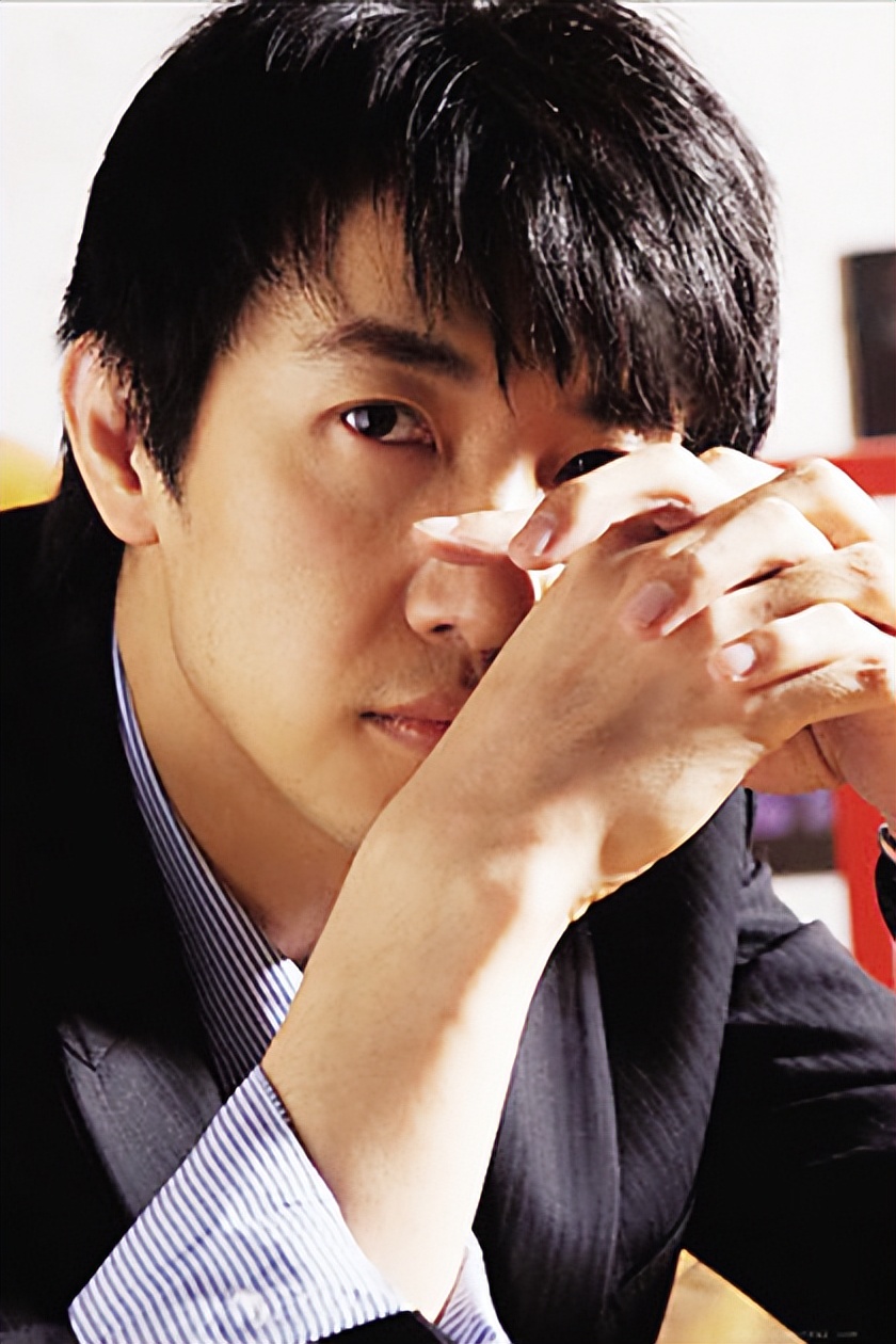 李小冉和鄢颇交往时间,鄢颇与李小冉