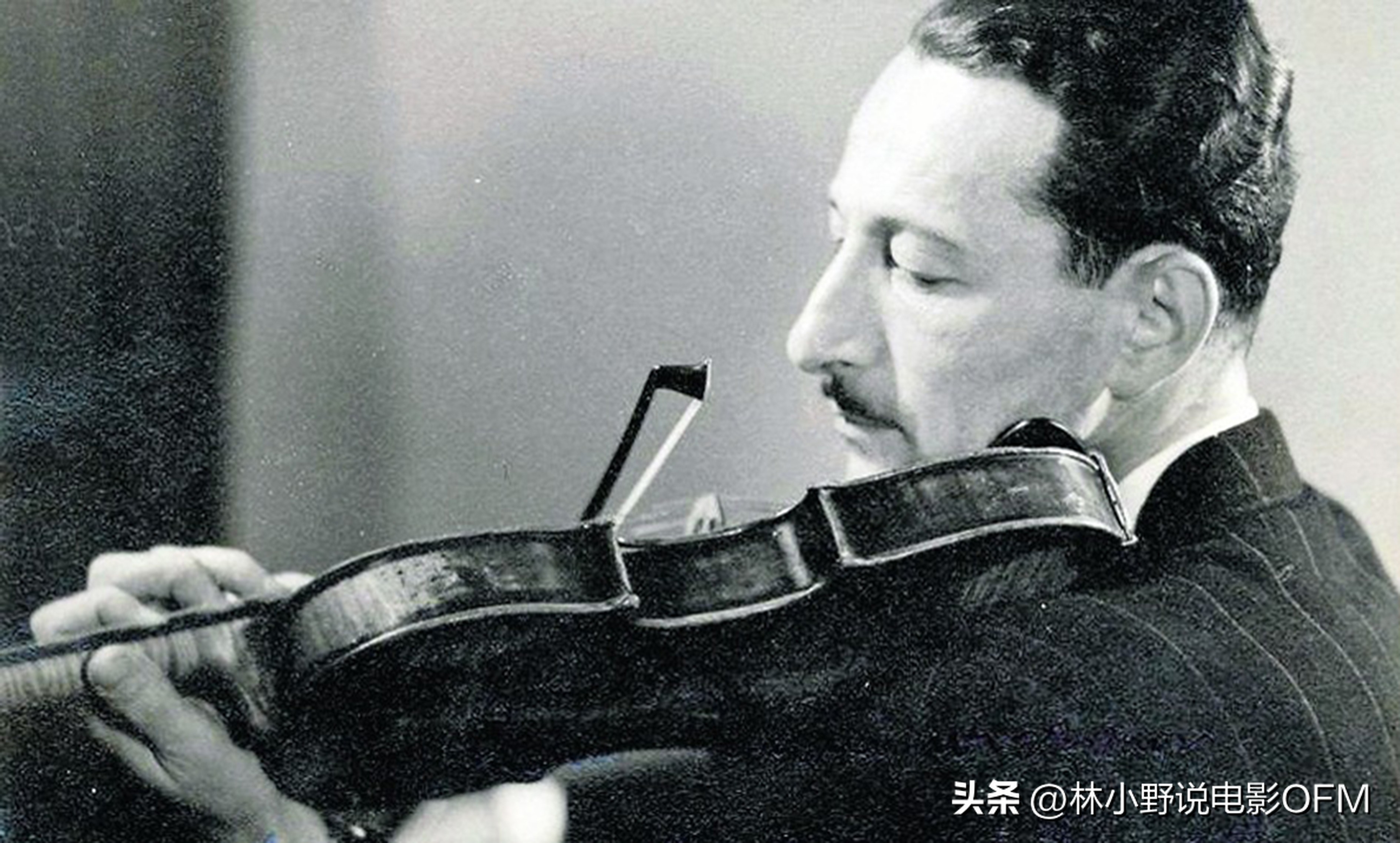 辛德勒的名单开头插曲,辛德勒的名单结尾放石头