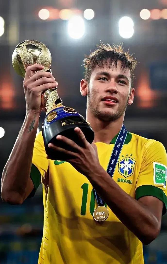 内马尔的绯闻女友,巴西球星内马尔绯闻