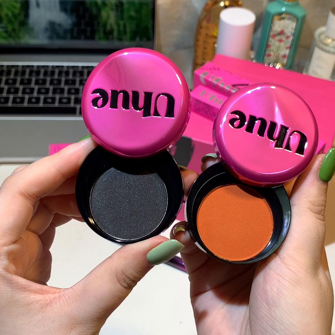 文案：快速提升妆容精致度的好物开箱，用好的产品真的可以...