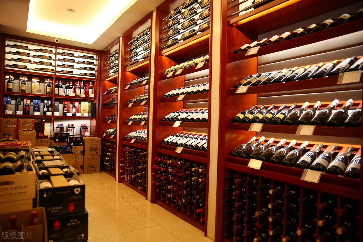 现在实体店都很难赚钱吗,实体店到底该不该赚钱