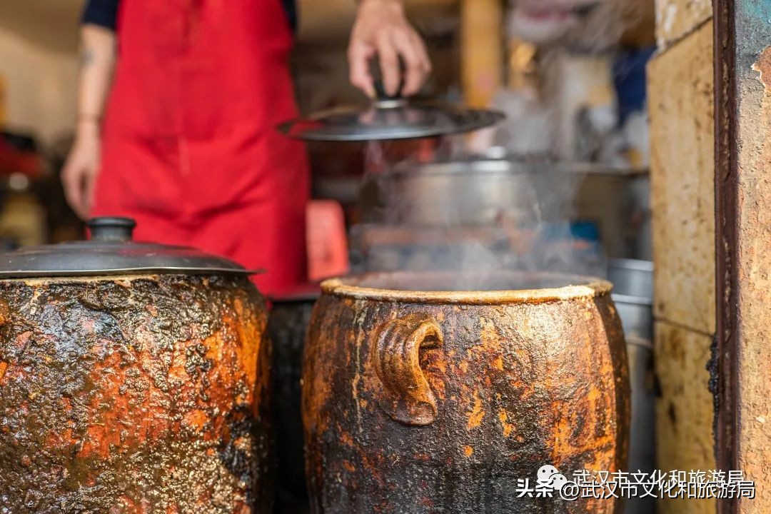 正宗九孔粉藕,武汉人大口喝藕汤的季节来了