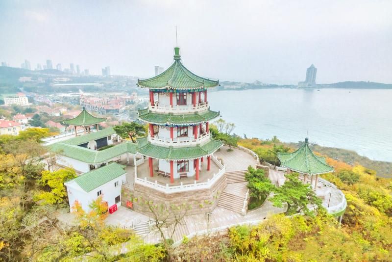 雨中即景青岛小鱼山公园美景欣赏,青岛景点小鱼山公园高清图片