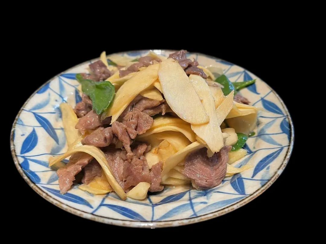 潮爸家7月2日午餐记录,湛江野生鹦鹉鱼,与苏眉青衣齐名海中珍品