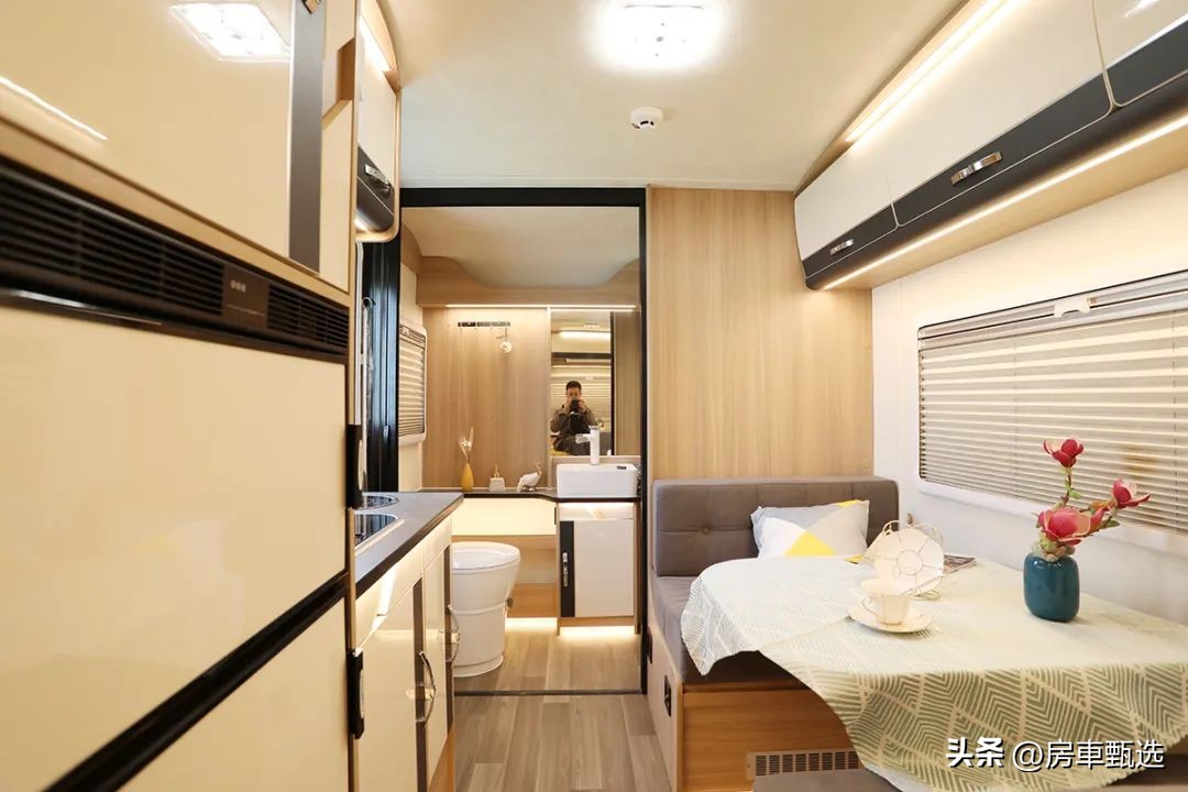 豪华型干湿分离房车,爱旅490拖挂房车价格