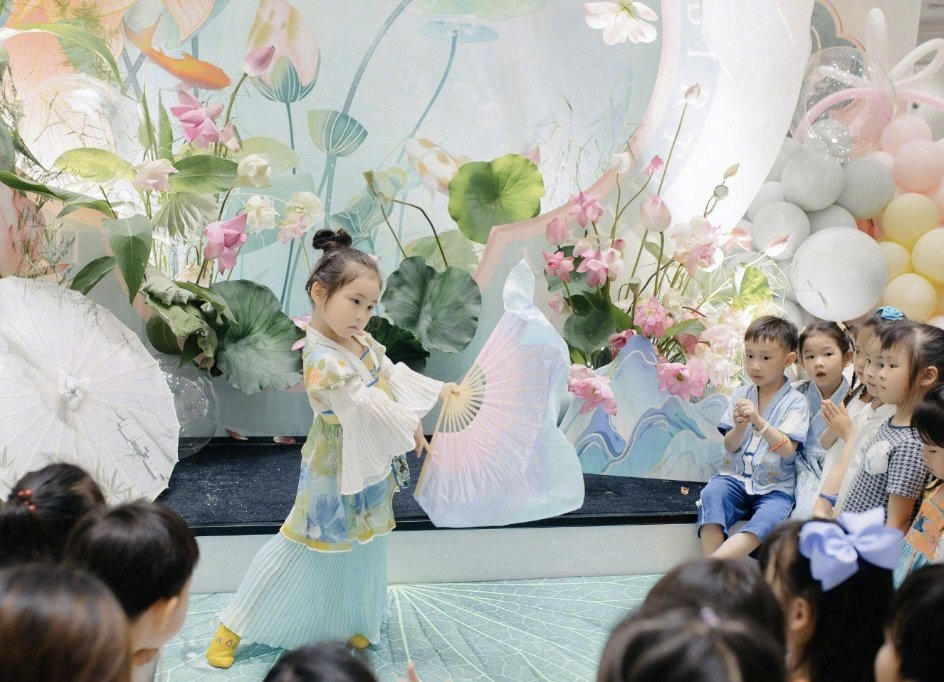 严屹宽女儿平安夜,严屹宽给女儿过生日