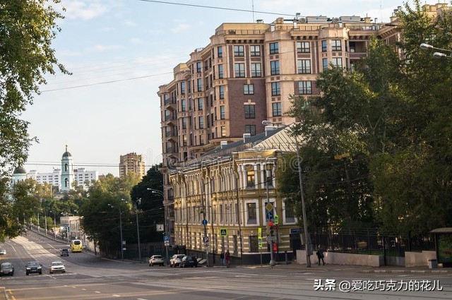 房子70年产权到期后成危房怎么办,房子到70年产权后怎么处理