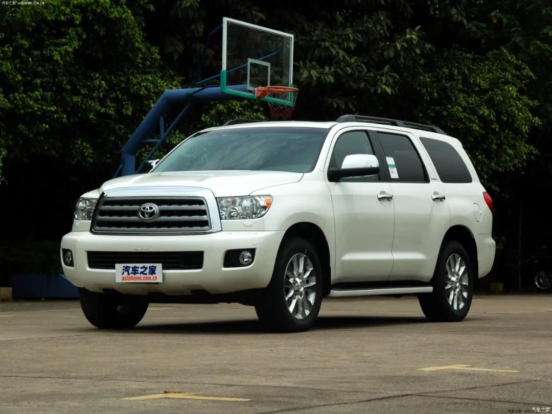 丰田红杉vs兰德酷路泽价格,丰田红杉二手车v6