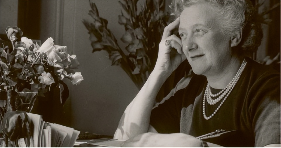 女生第一只轻奢腕表,女生第一只手表该怎么选