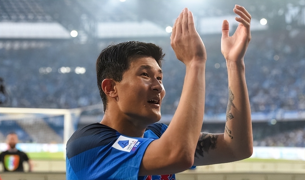 2023日本国家队后卫,金珉载哪个球队的