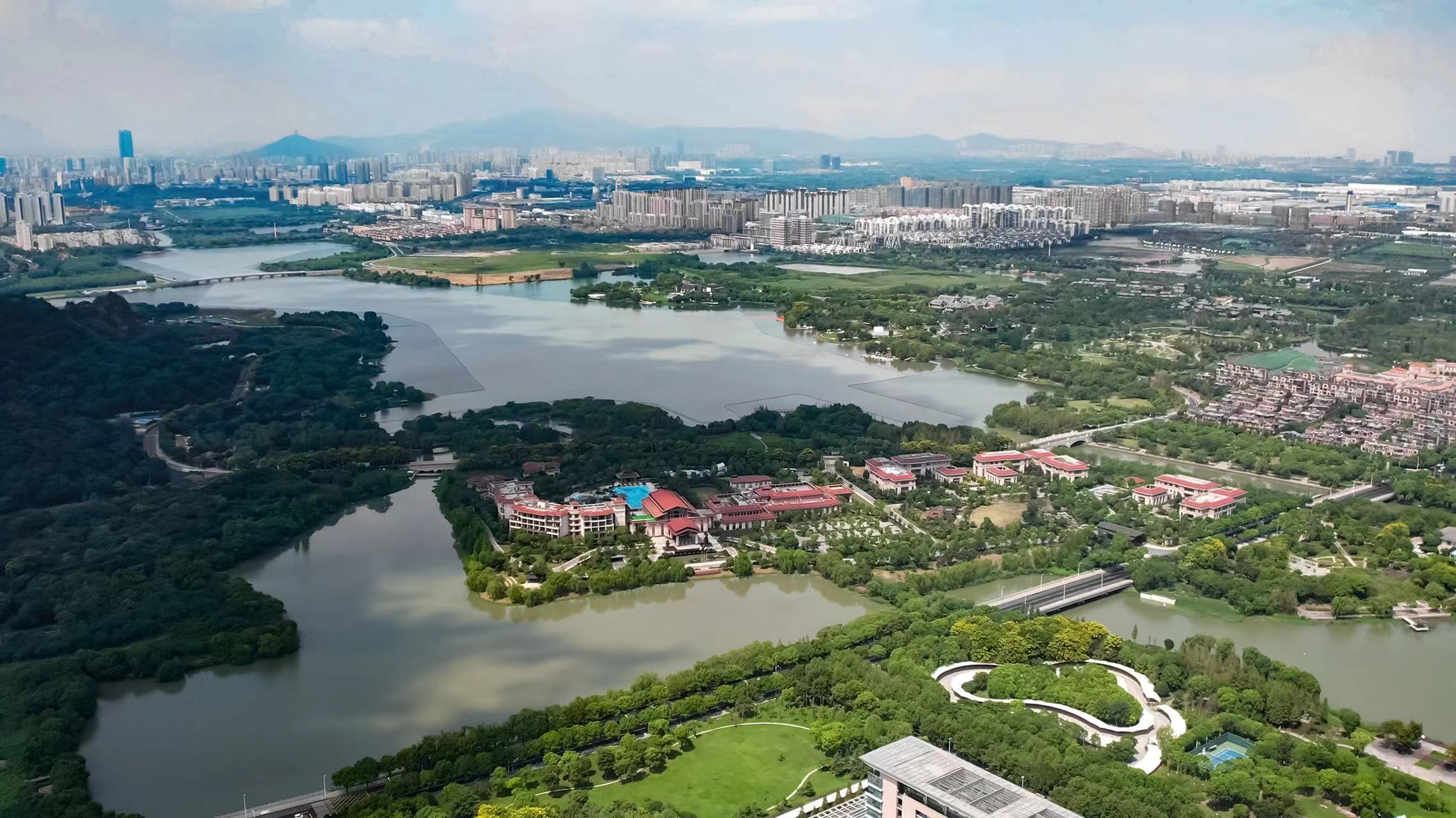 中国建设银行湖州分行吴兴支行,建行上海市分行落实三大战略