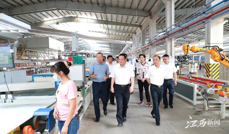 省委书记易炼红在丰城调研：以县域之拼搏助力全省出彩，以县域之突破支撑全省发展