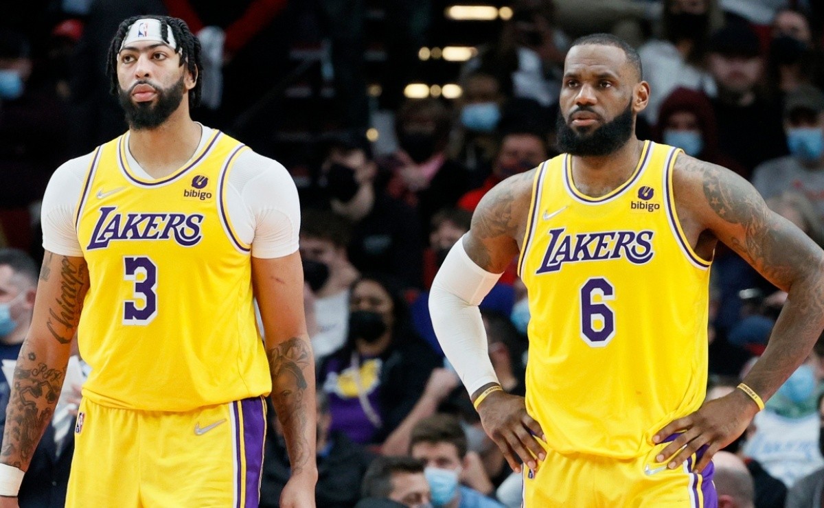 nba2k23各球队首发名单及能力值,nba2k23怎么选定球员