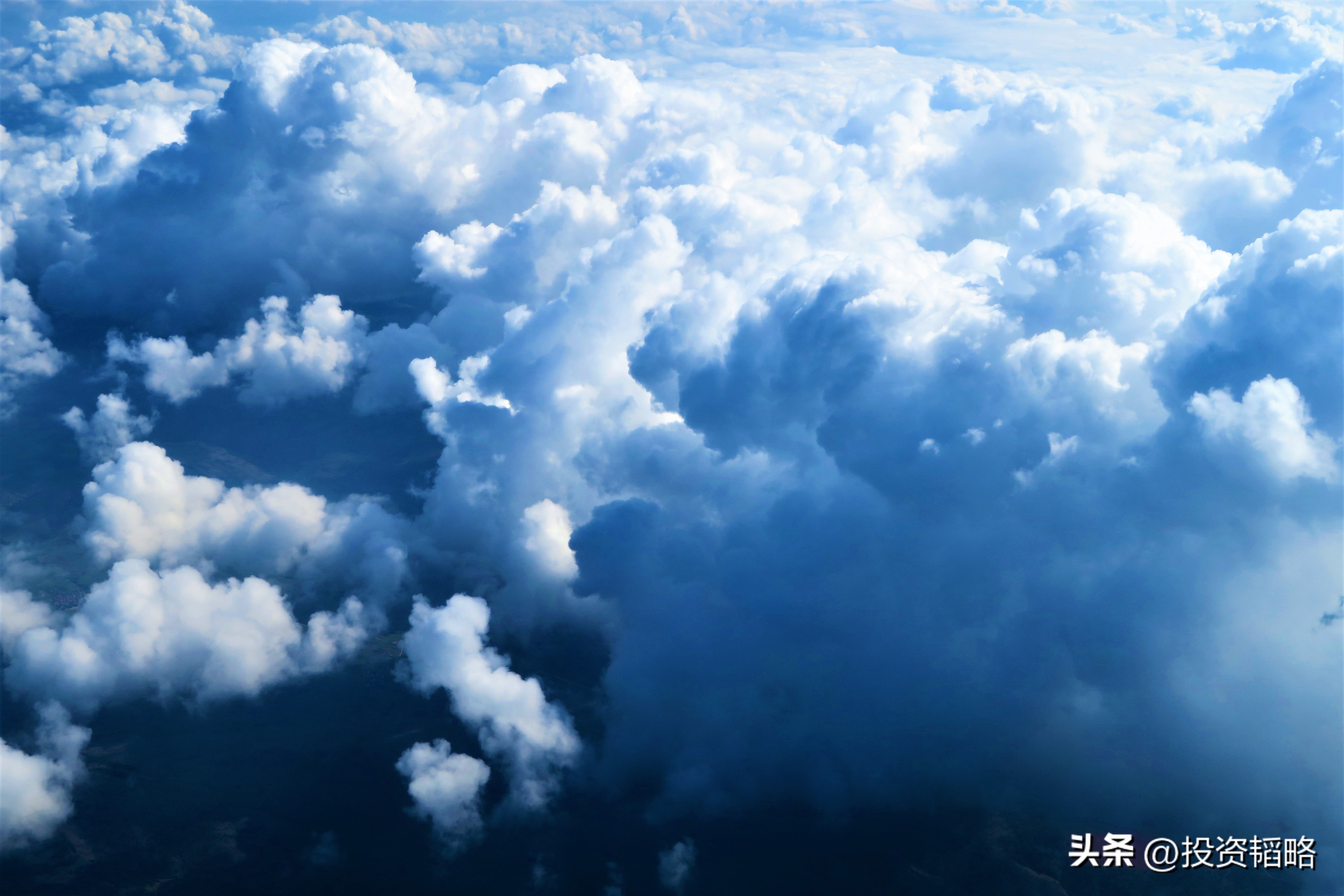 综合零部件龙头华域汽车景气上升合力突围