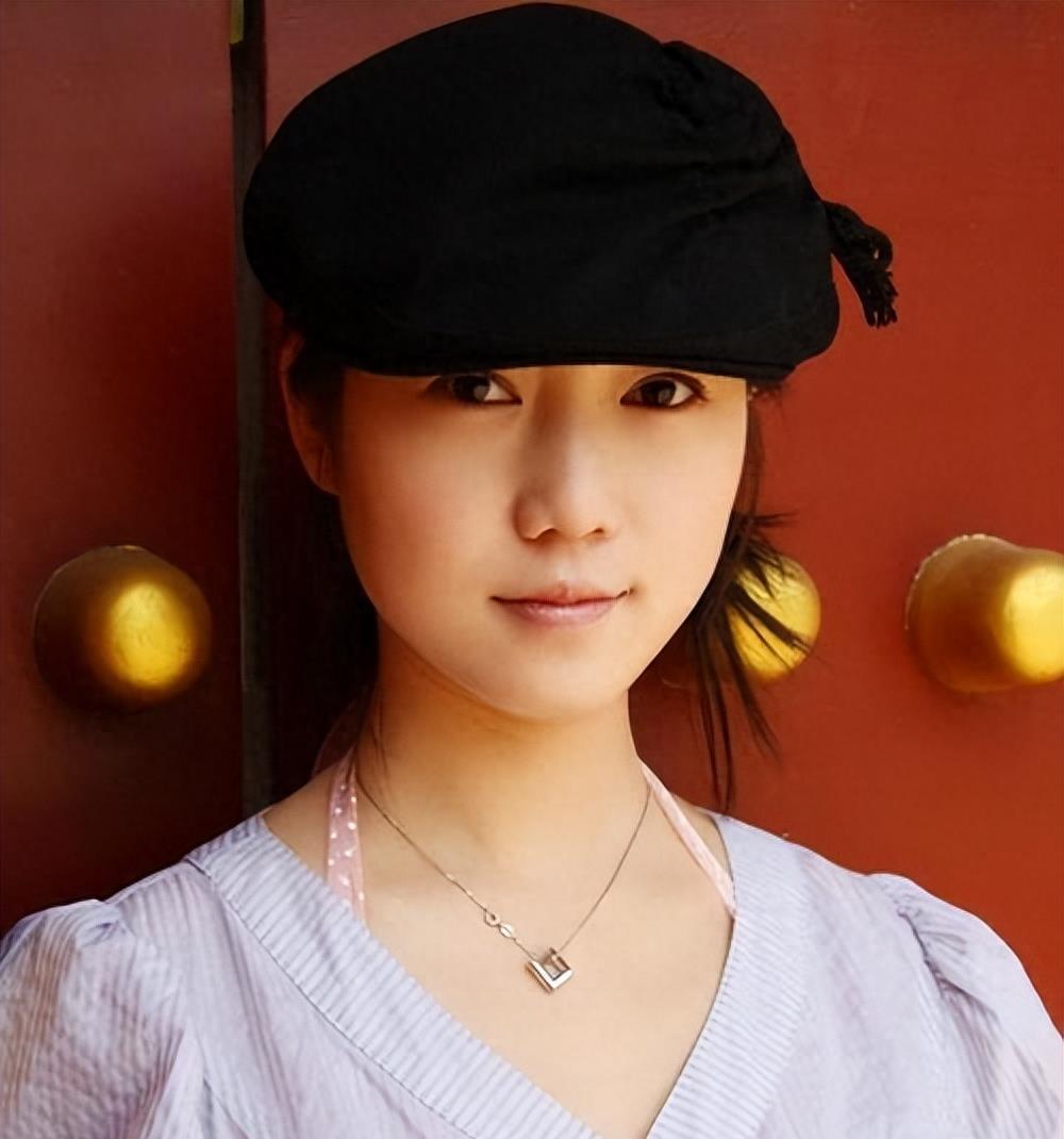 “最红嫩模”*筱雨张**：22岁时拍写真火爆全网，如今将近40岁仍单身