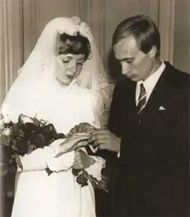 普京当选总统做的事,普京当选总统后第一件事