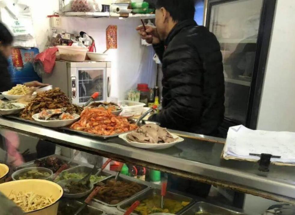 山东女孩去餐厅吃饭,山东女孩光顾自家饭店