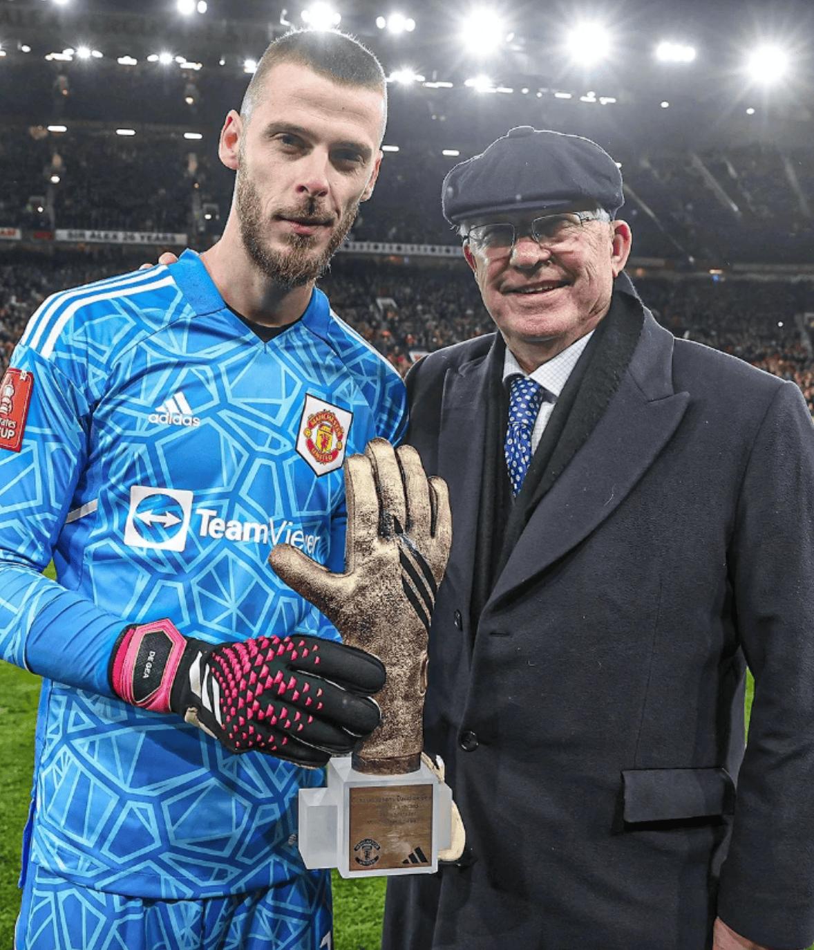 优缺点明显,技术类型已过时!今夏留不留德赫亚,曼联必须想清楚