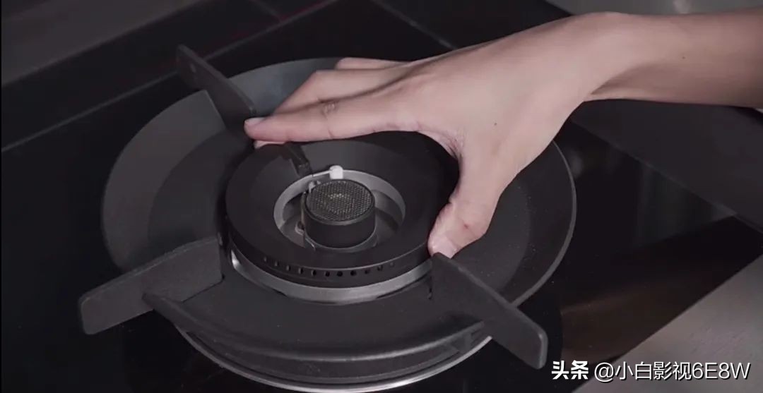 灶具打不着火没有燃气的声音,天然气灶具打不着火是什么原因