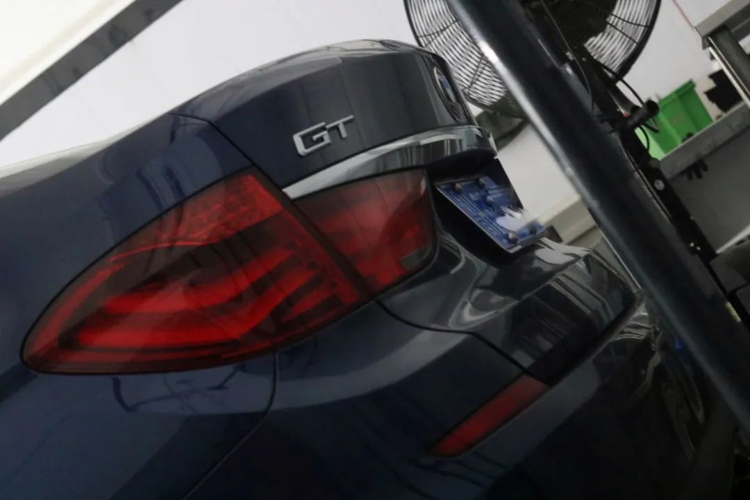 怪兽修车视频全集,13年宝马gt535升级新款内饰