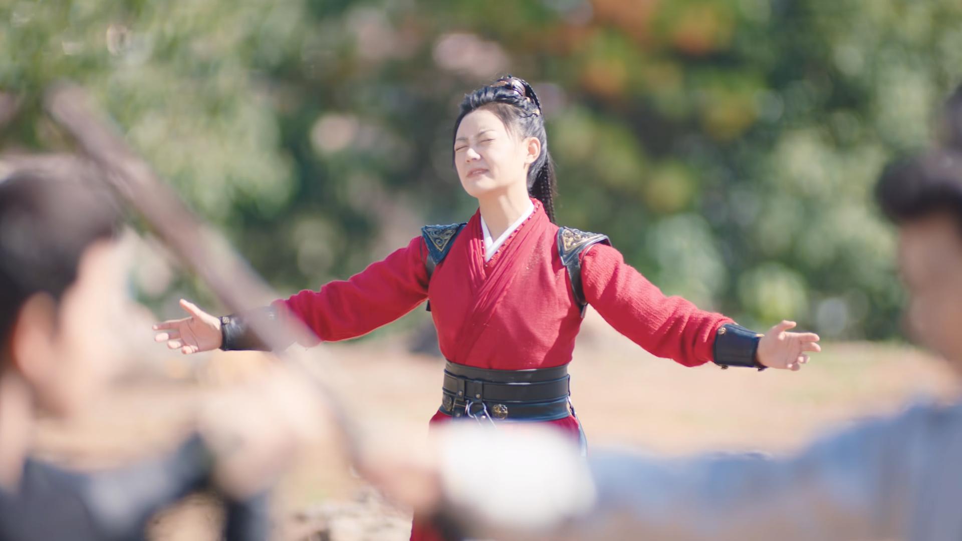 城主大人1：女子被迫穿男装当皇帝，成年后还被妃子追着要同房！