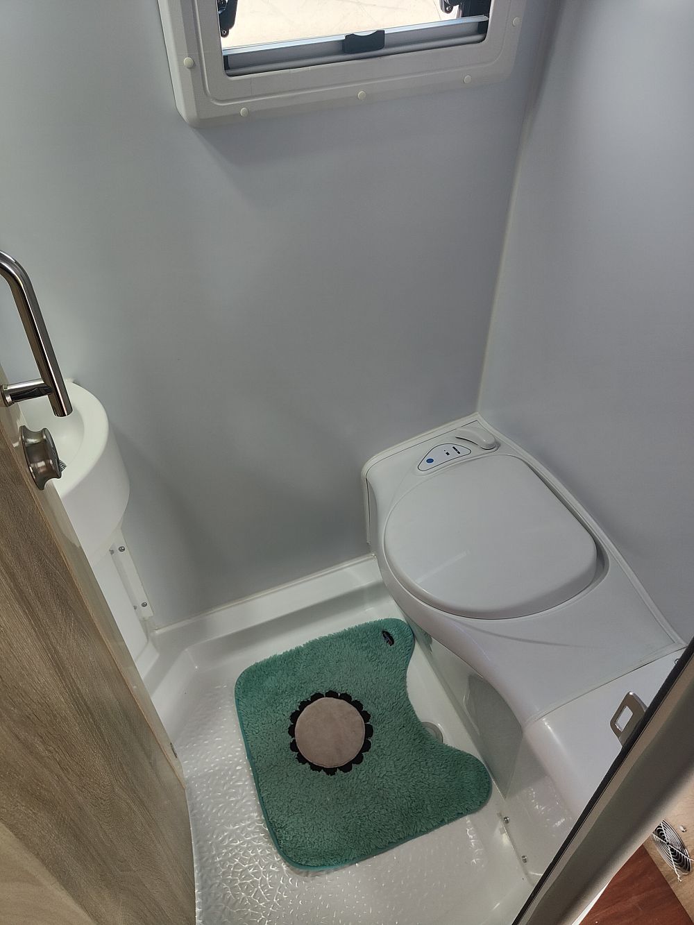 最新款五十铃轻卡房车,五十铃轻卡房车最新款配置