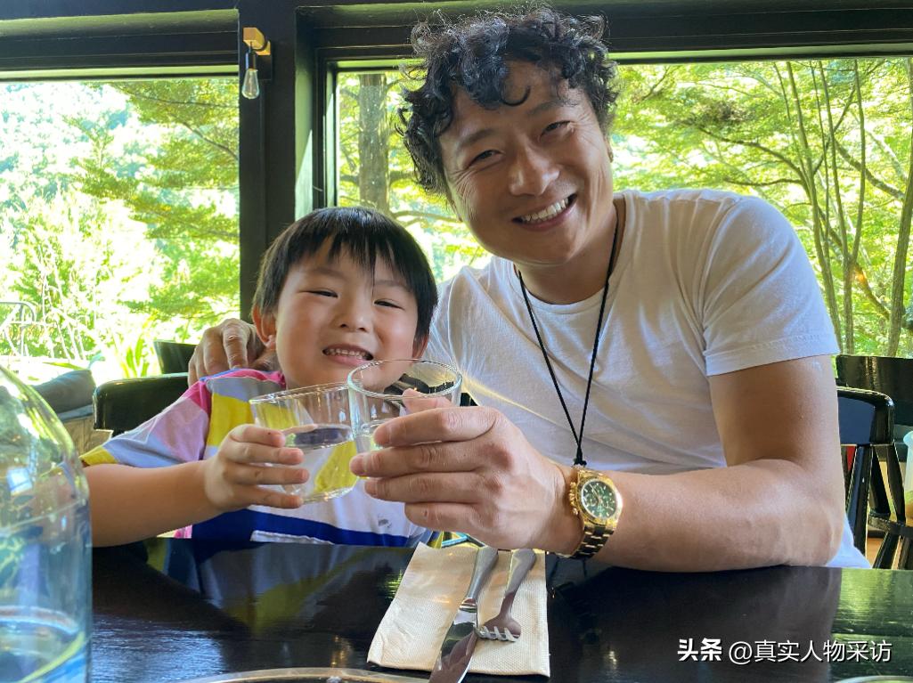 我，专业摄影14年，为几百对新人拍照上万张，档期在半年之后