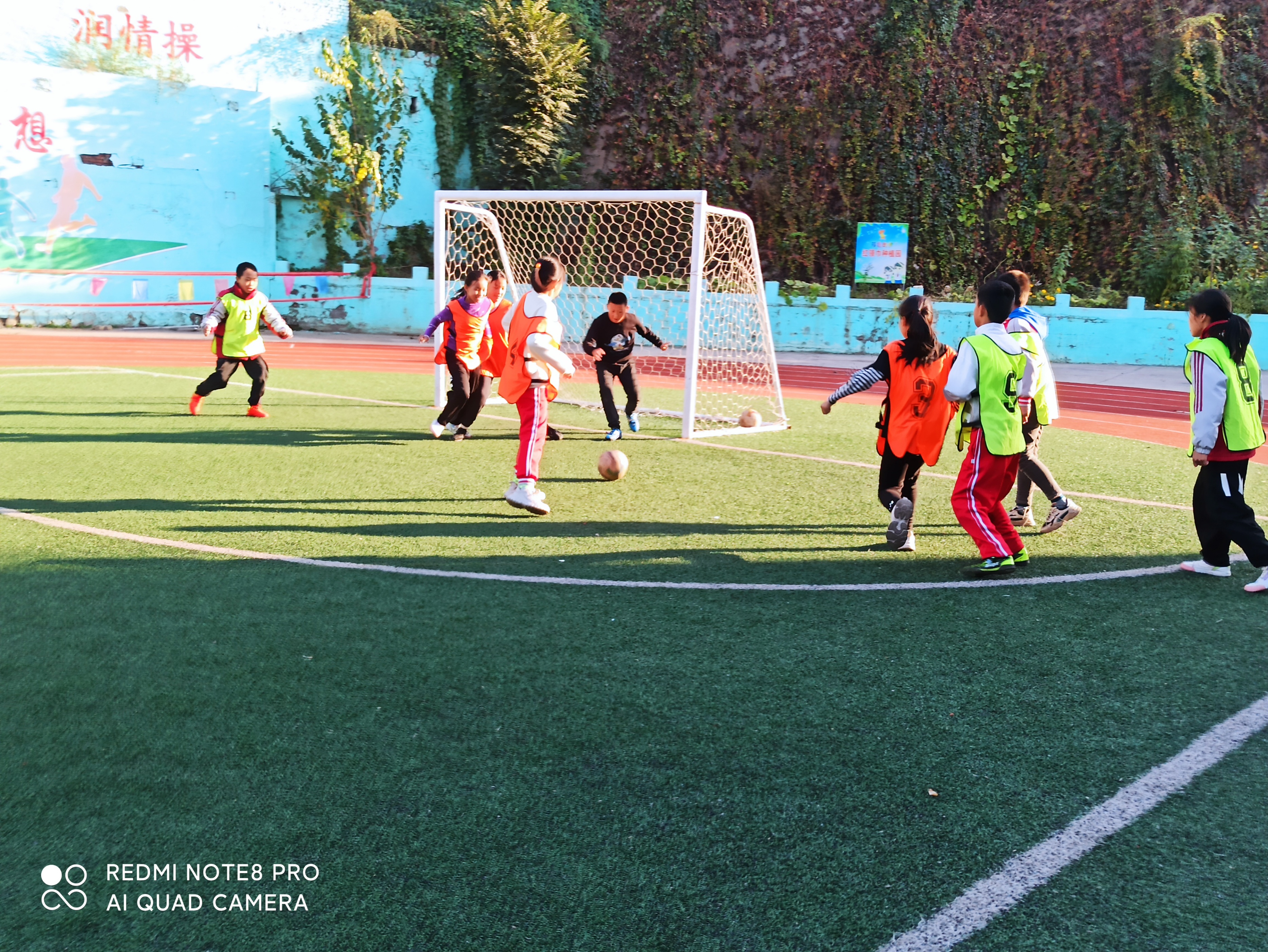 校园足球特色学校足球联赛,创魅力校园展艺术风采